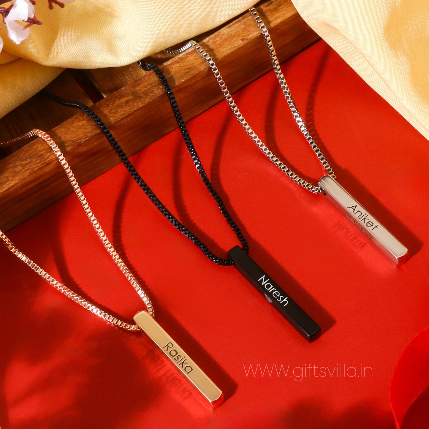 ENGRAVED VERTICAL BAR NECKLACE